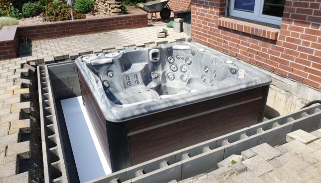 k.im.s.gmbh-garten-pool-bau-technik-whirlpool-swimspa-jacuzzi-sachsen-brandenburg-dresden-kamenz-bautzen