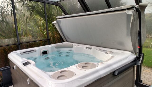 whirlpool-jacuzzi-hydropool-self-cleaning-395G-sachsen-brandenburg