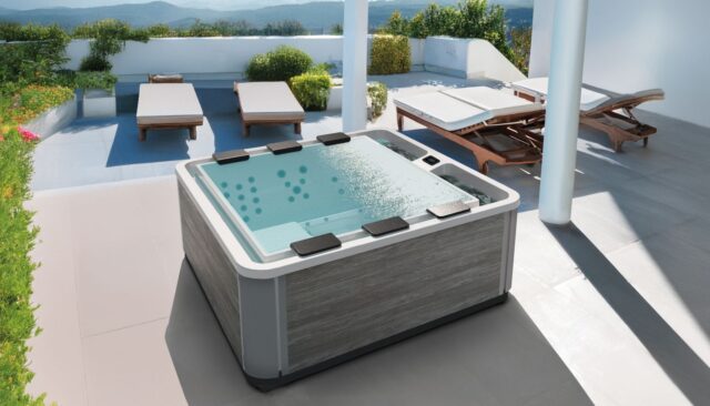 kims-poolbau-kinedo-whirlpool-überlauf-rinne